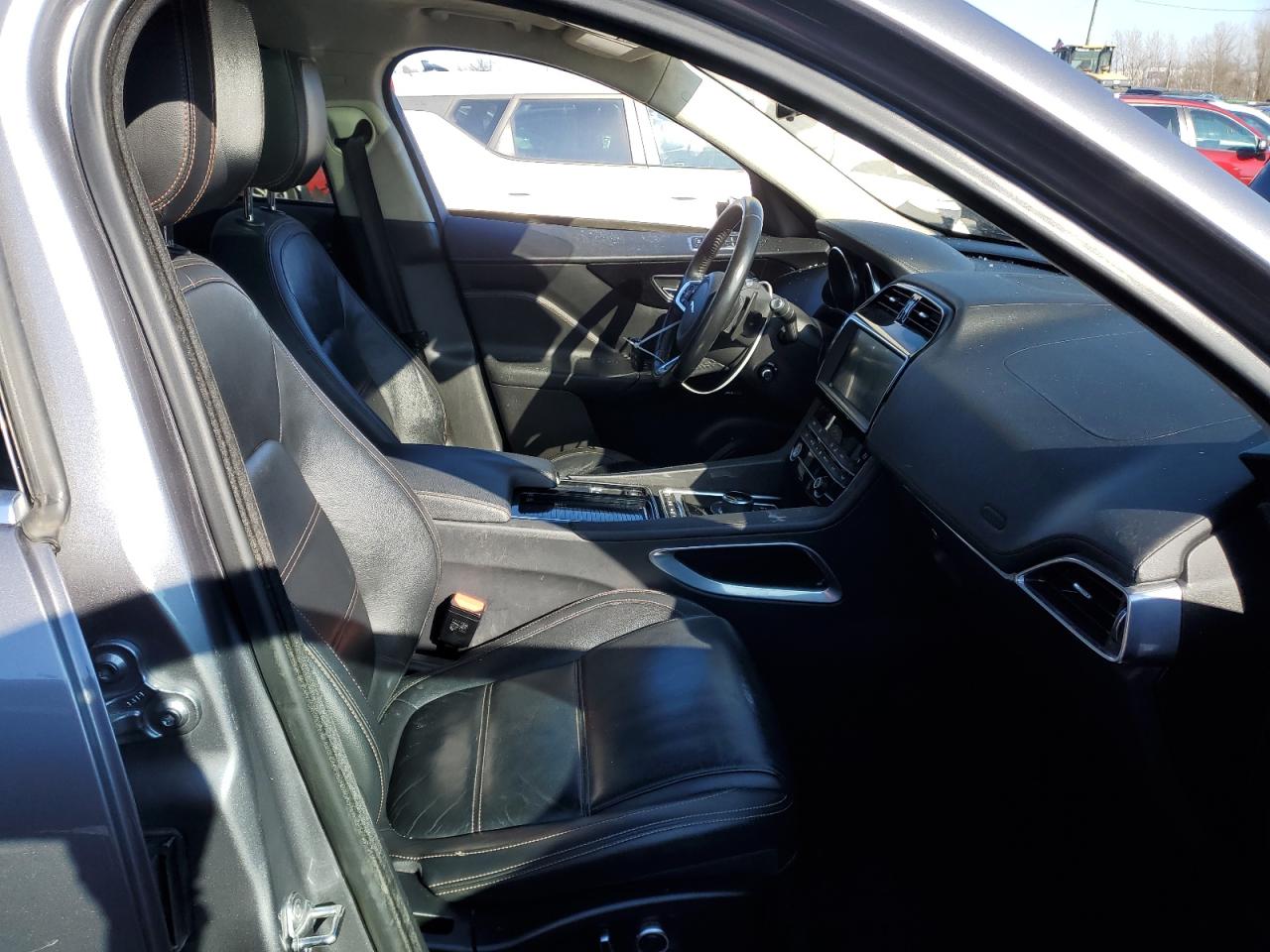 2020 Jaguar F-Pace VIN SADCK2GX2LA634581 Copart auction photo, side / front end damage thumbnail 7