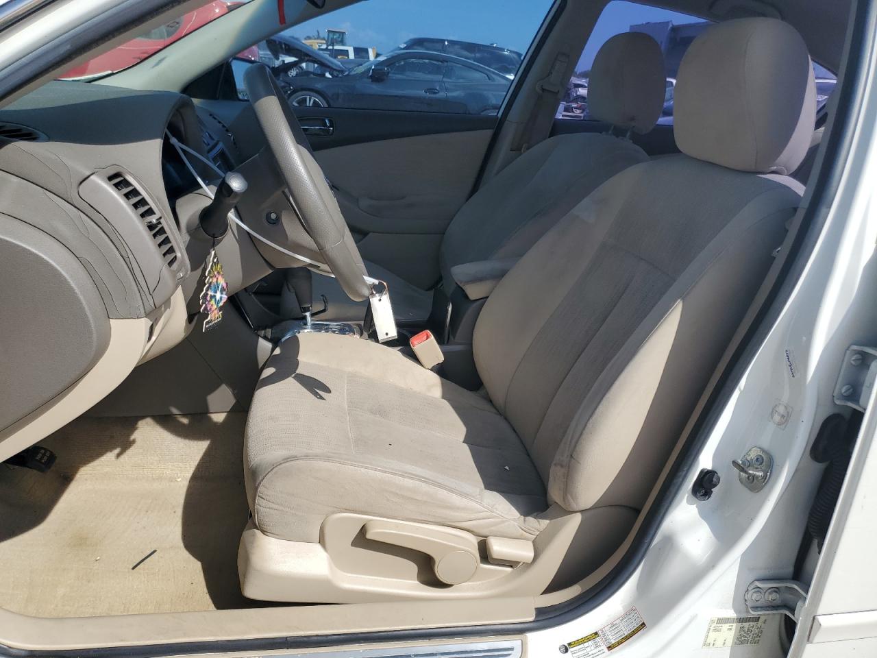 2011 Nissan Altima VIN 1N4AL2AP2BC172170 Copart auction photo, front end / minor dent/scratches damage thumbnail 7