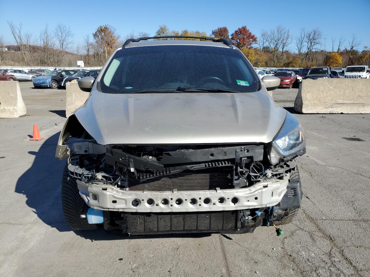 2018 Ford Escape VIN 1FMCU9HD0JUB01784 Copart auction photo, front end / minor dent/scratches damage thumbnail 5