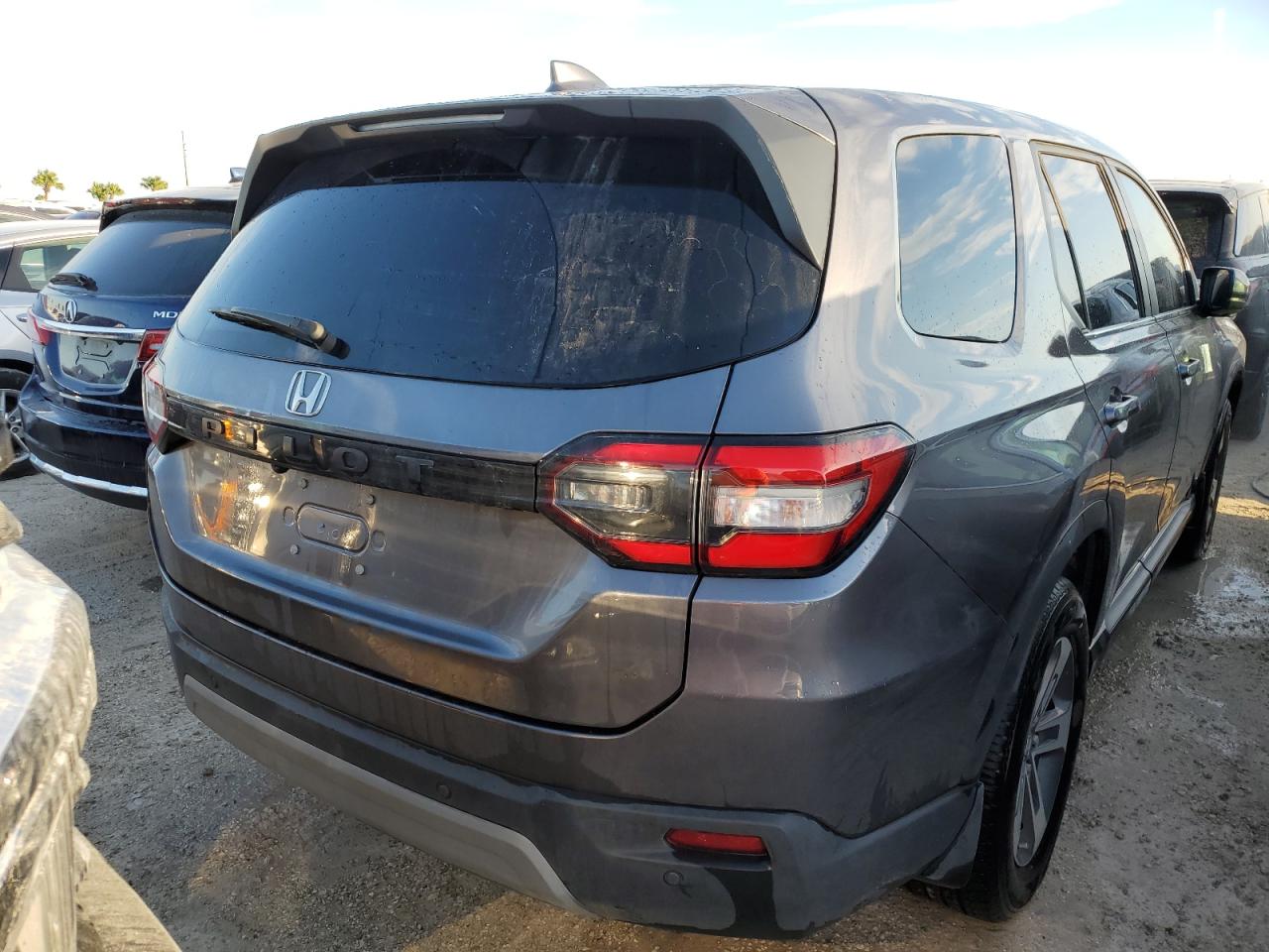 2024 Honda Pilot VIN 5FNYG2H41RB005658 Copart auction photo, water/flood damage thumbnail 6