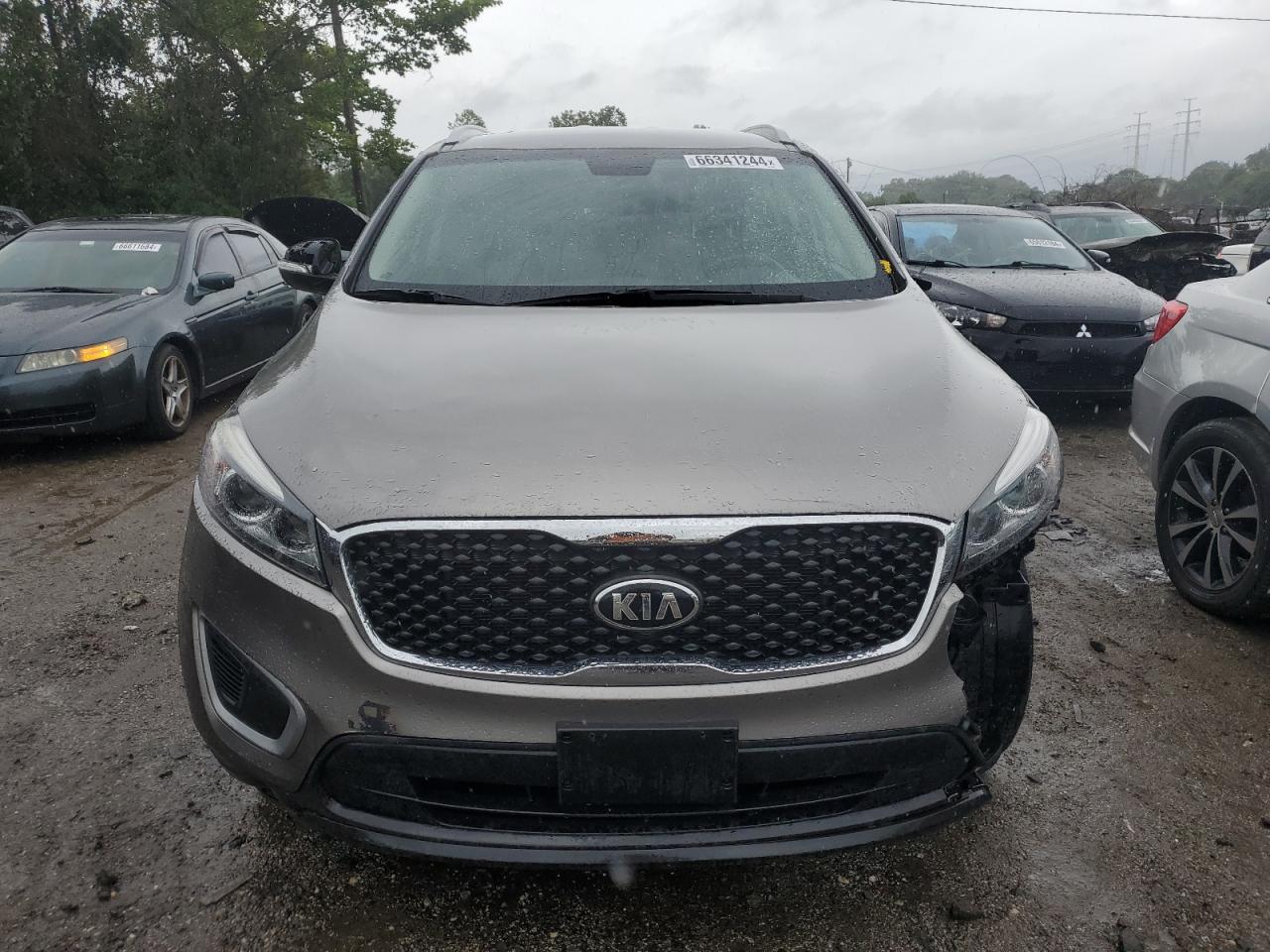 2018 KIA Sorento VIN 5XYPGDA31JG414104 Copart auction photo, vandalism / all over damage thumbnail 5