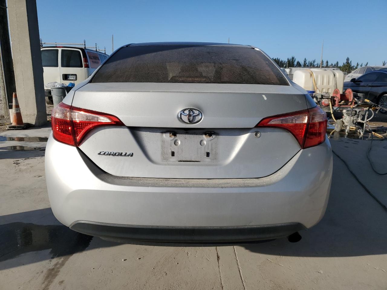 2017 Toyota Corolla VIN 2T1BURHE6HC902073 Copart auction photo, front end / minor dent/scratches damage thumbnail 6
