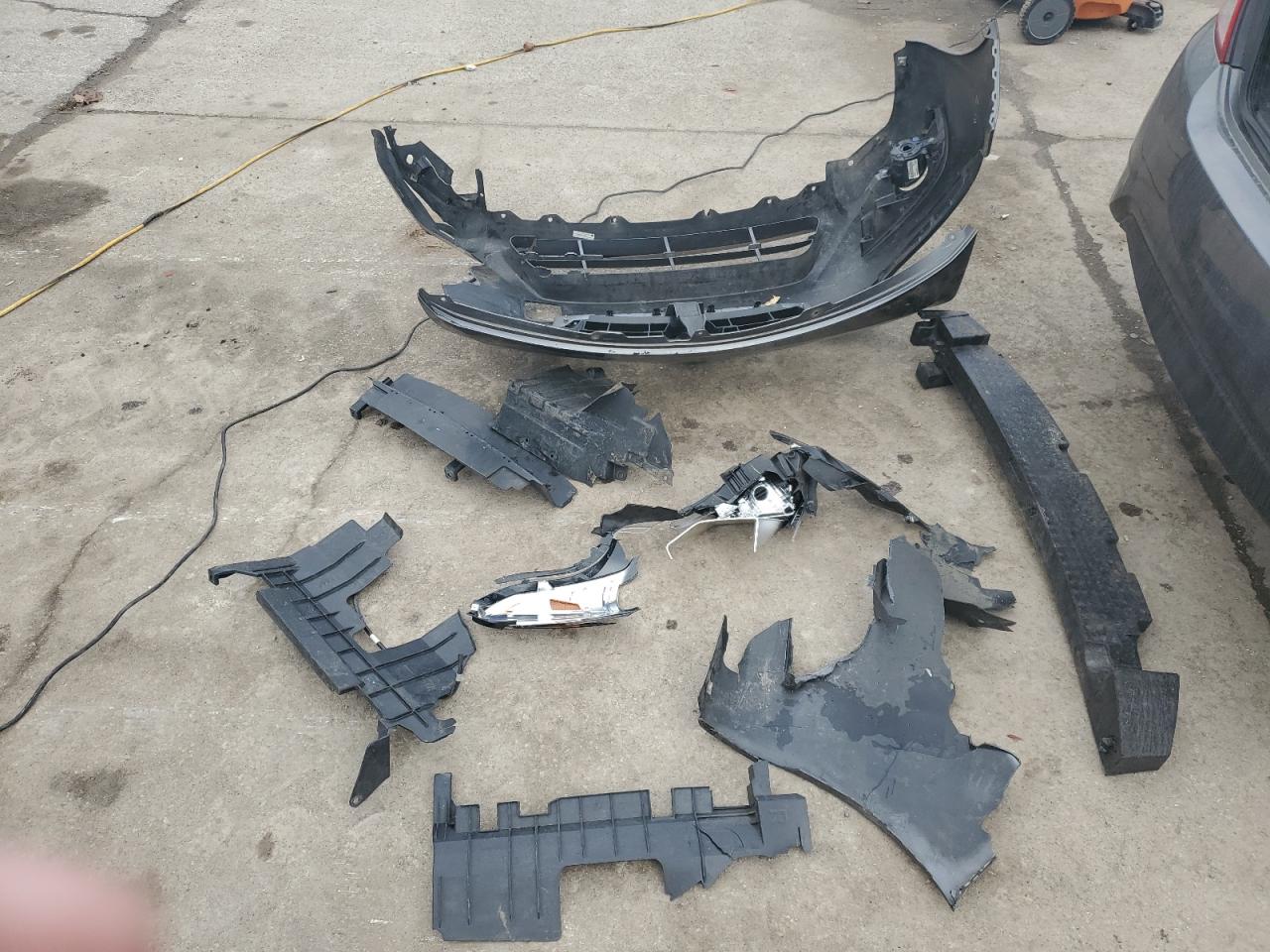 2018 Nissan Versa VIN 3N1CN7AP3JL803928 Copart auction photo, front end / side damage thumbnail 14