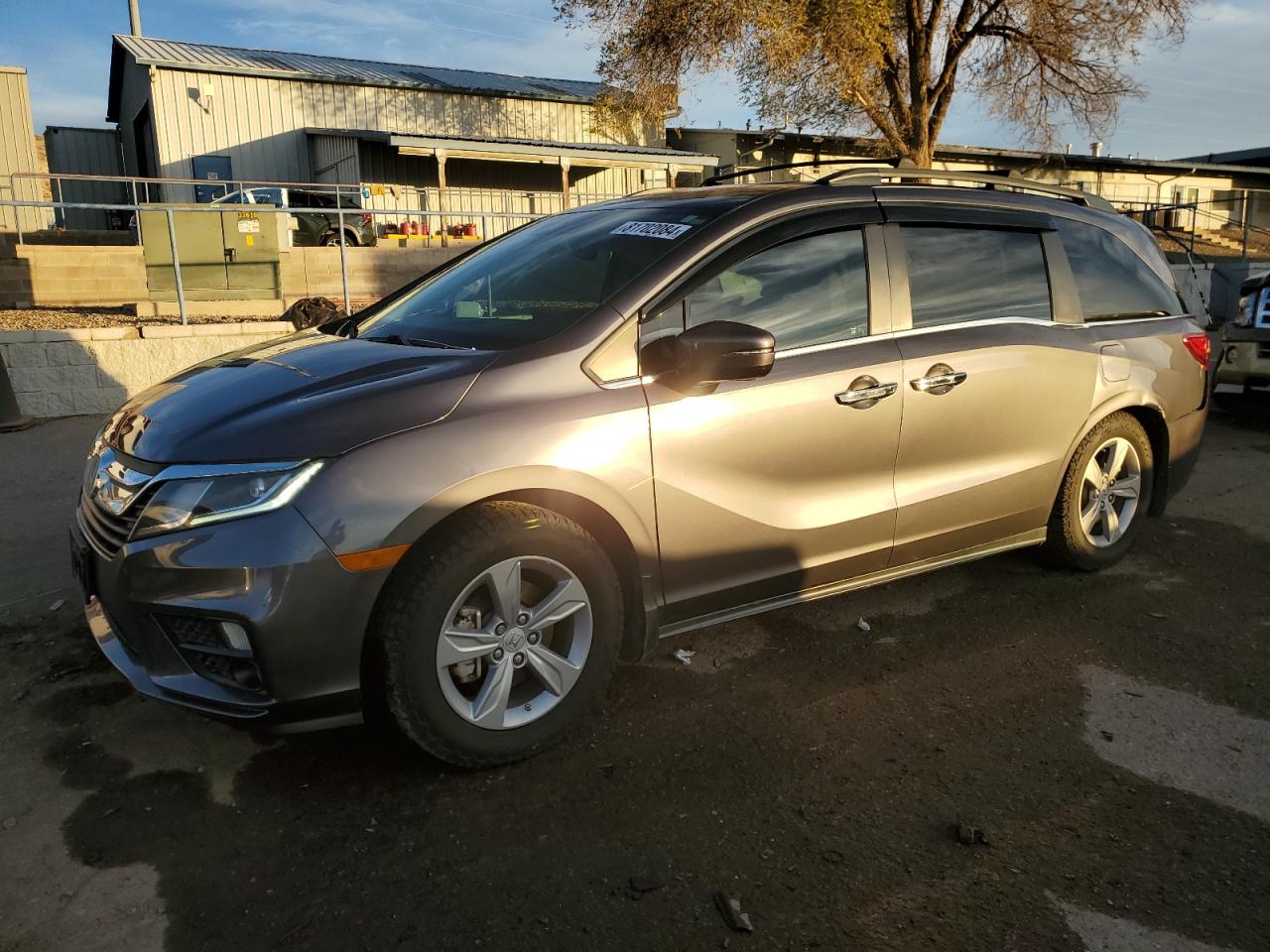 2018 Honda Odyssey VIN 5FNRL6H74JB079033