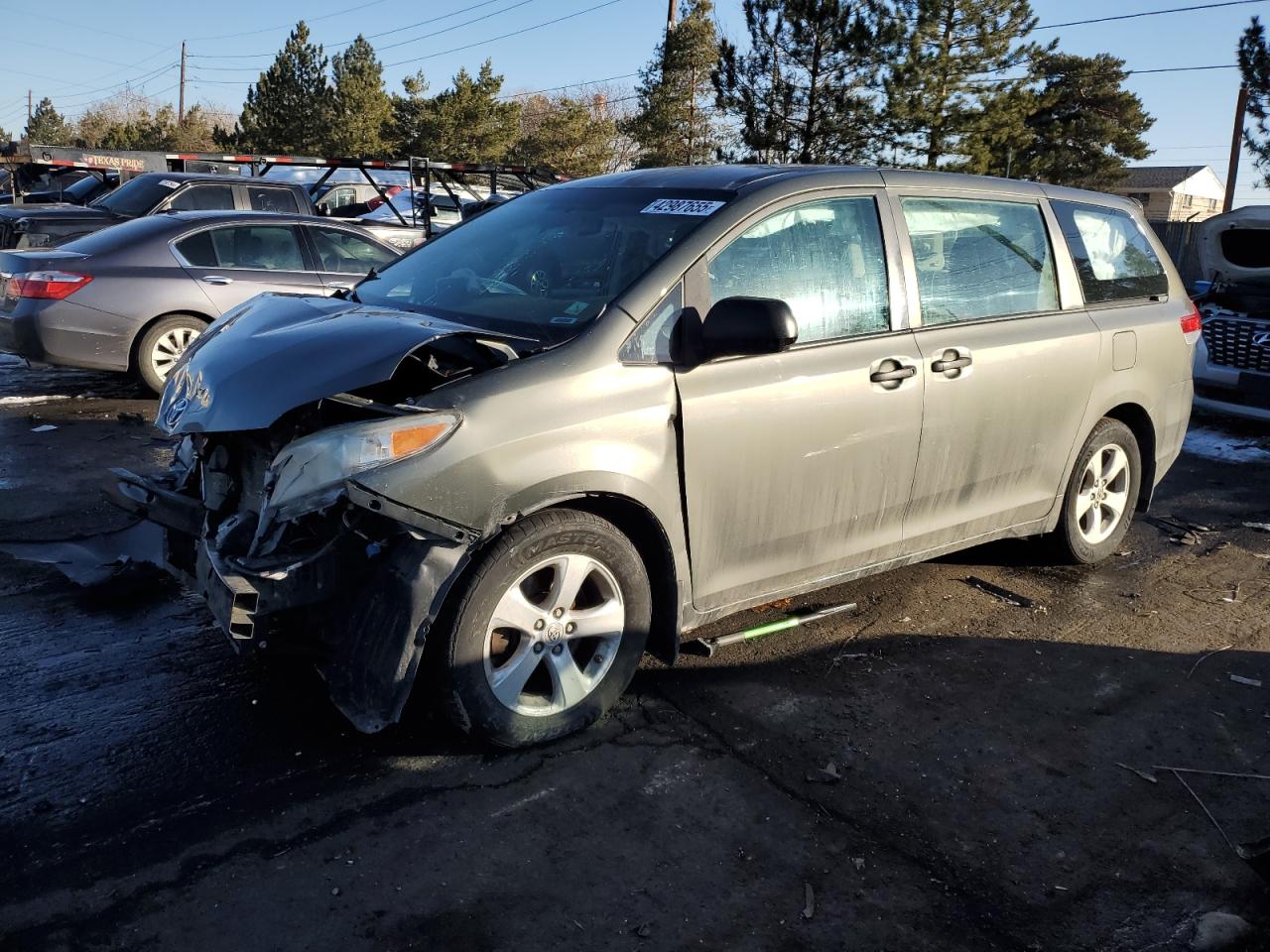 2012 Toyota Sienna VIN 5TDZK3DC7CS177475