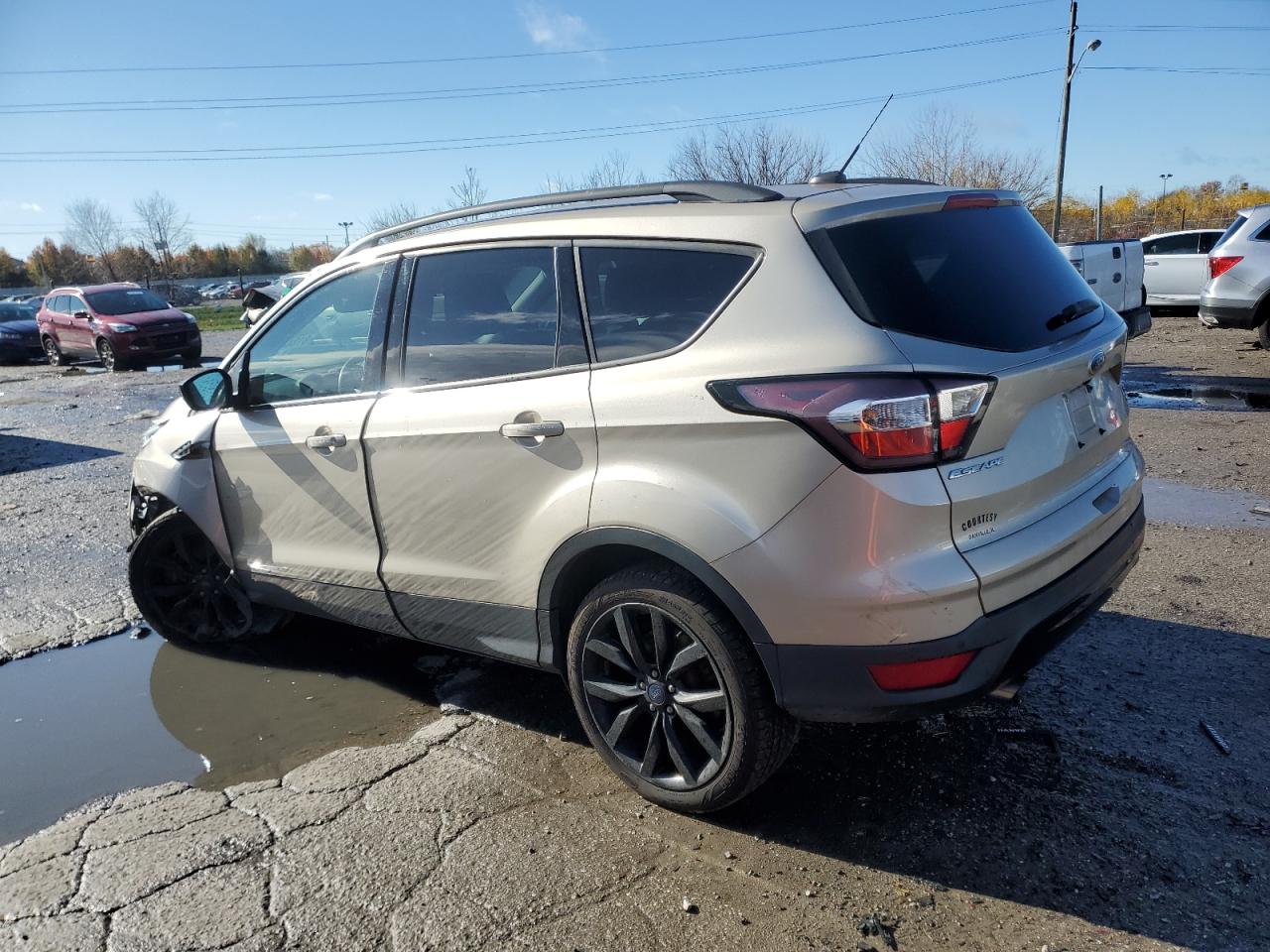 2017 Ford Escape VIN 1FMCU9GD9HUE66430 Copart auction photo, front end / minor dent/scratches damage thumbnail 2