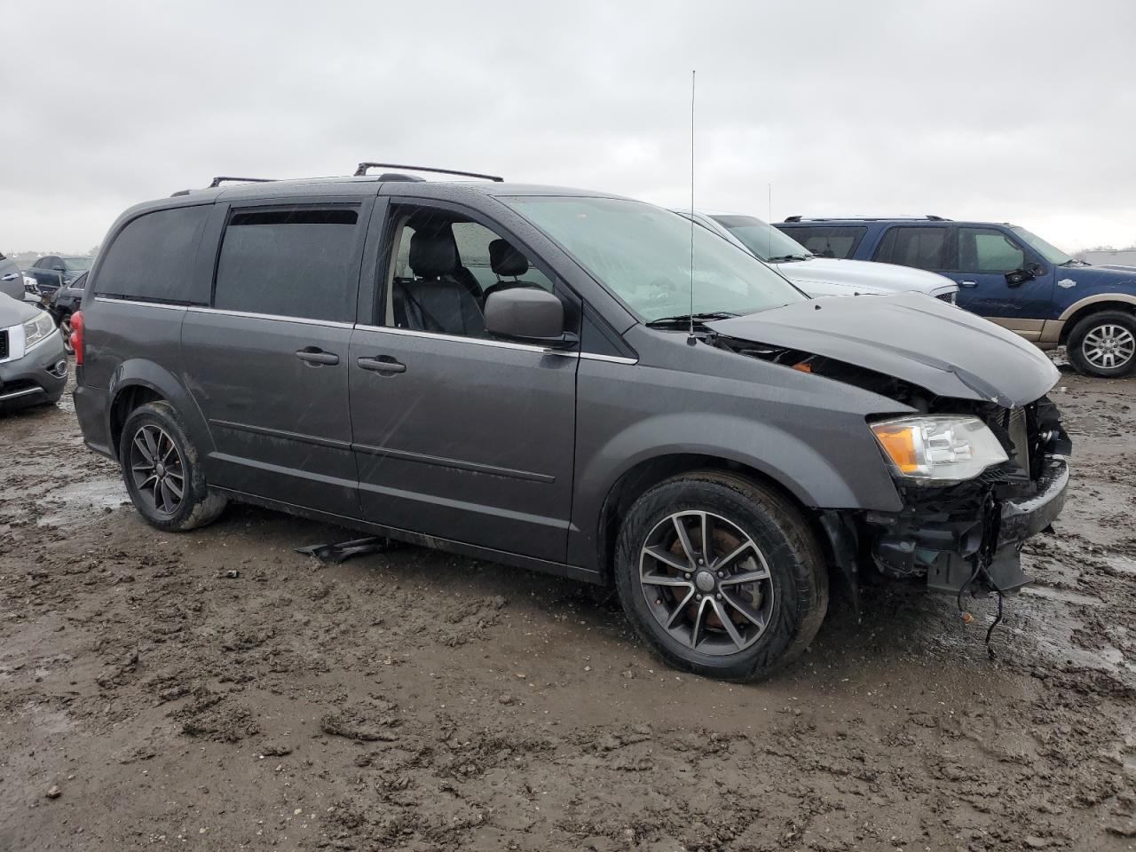 2017 Dodge Caravan VIN 2C4RDGCG5HR861253 Copart auction photo, all over damage thumbnail 4