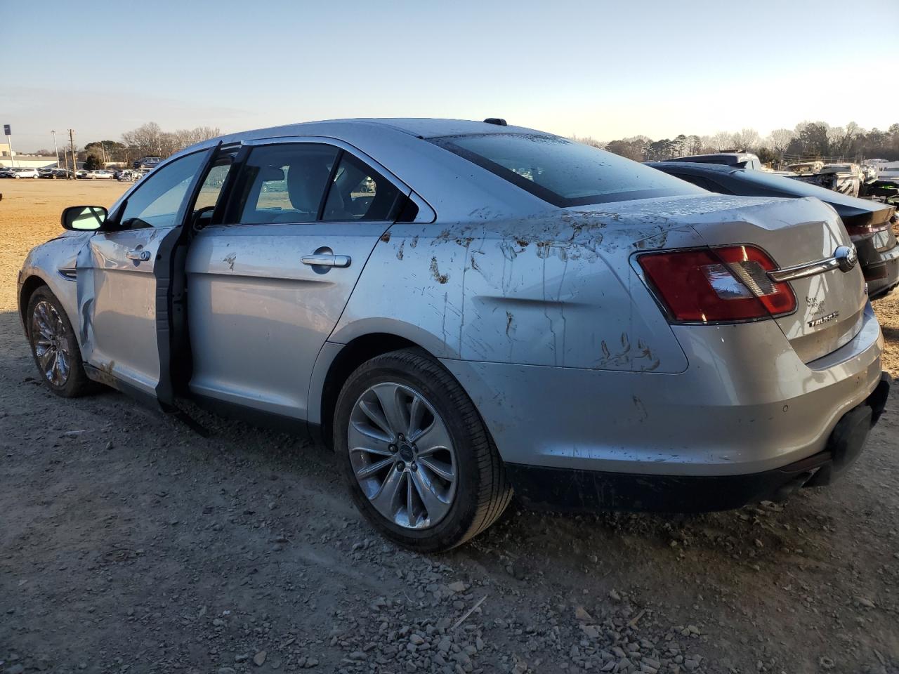 2011 Ford Taurus VIN 1FAHP2FW2BG103524 Copart auction photo, front end / side damage thumbnail 2