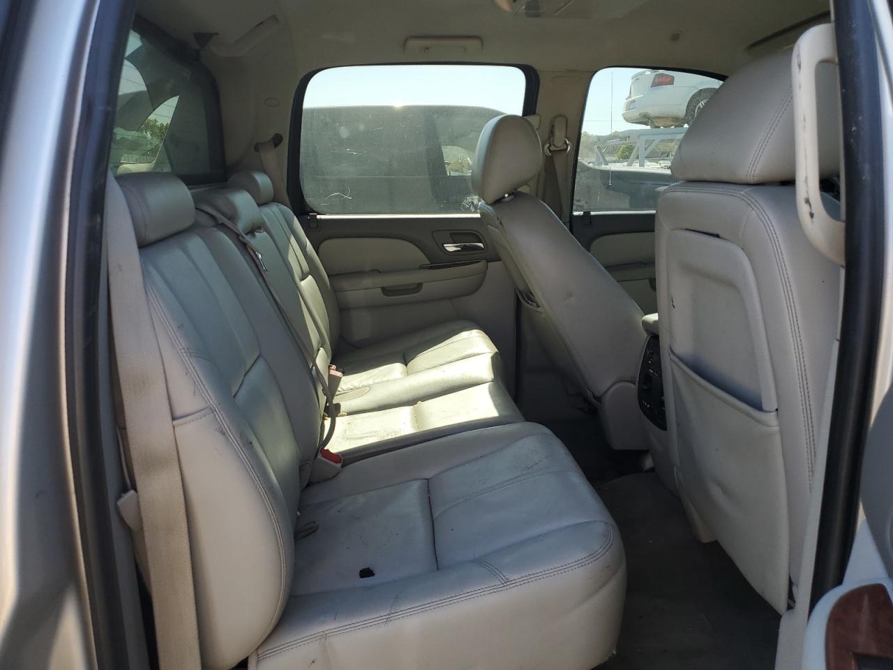 2011 Chevrolet Avalanche VIN 3GNTKFE36BG238955 Copart auction photo, front end damage thumbnail 10