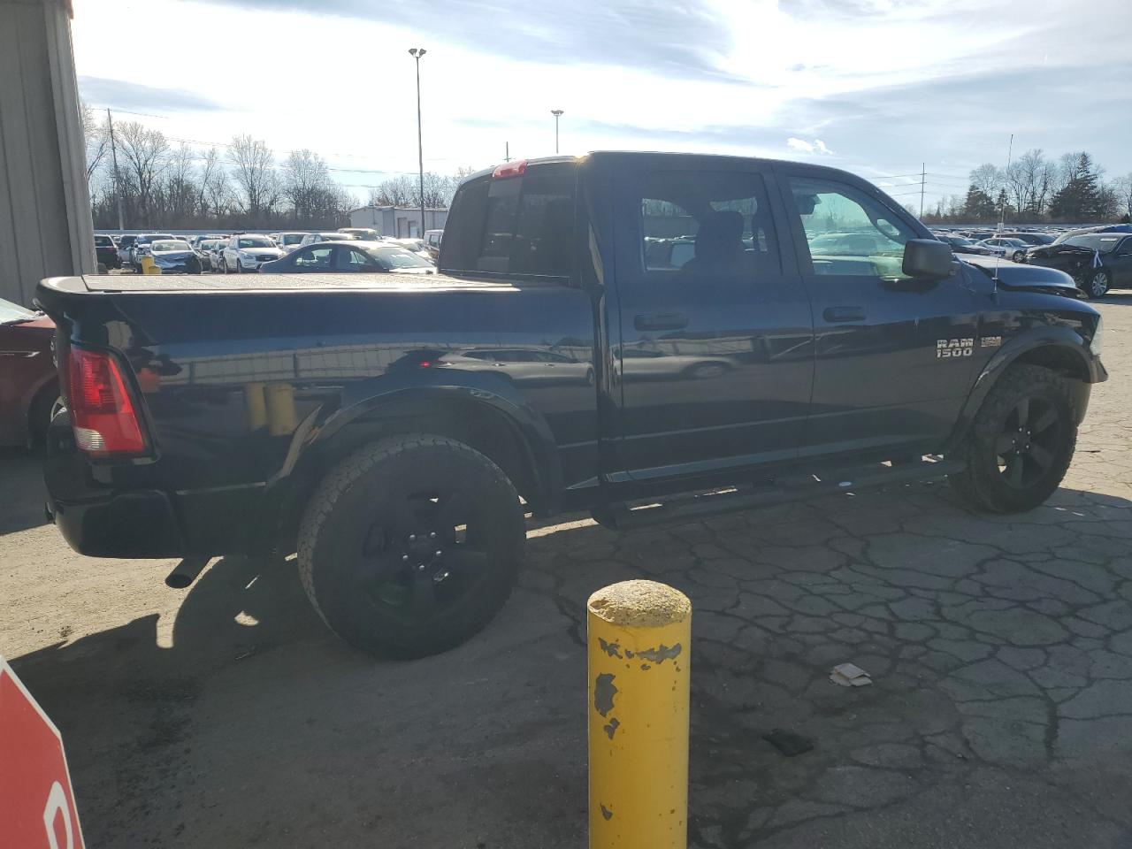 2017 RAM 1500 VIN 1C6RR7LTXHS606036 Copart auction photo, front end damage thumbnail 3