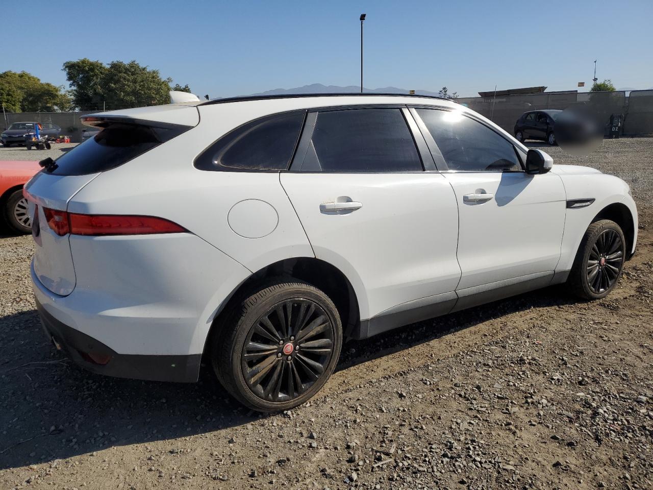2017 Jaguar F-Pace VIN SADCJ2BV4HA063322 Copart auction photo, front end damage thumbnail 3