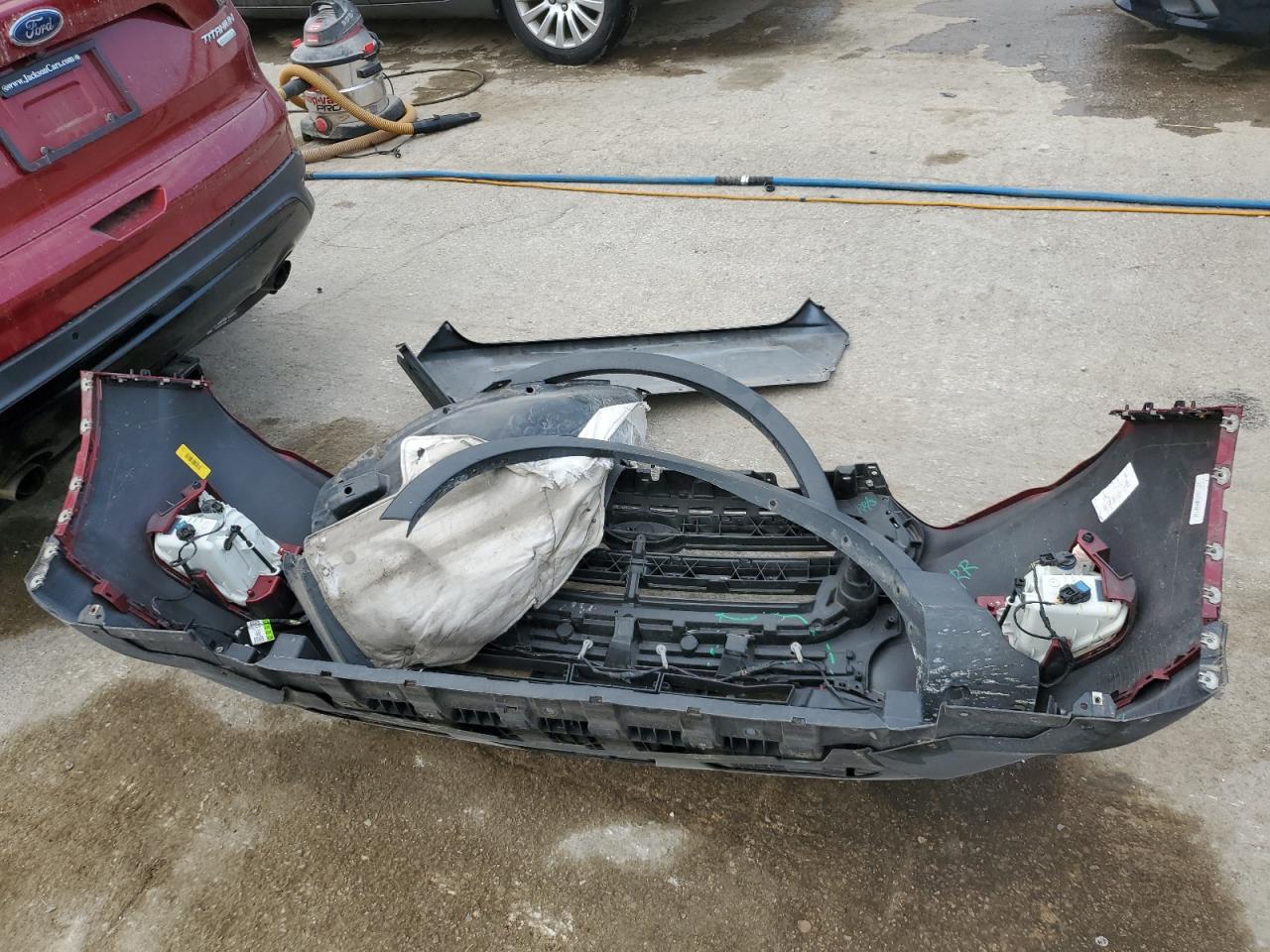 2017 Ford Escape VIN 1FMCU0JD7HUA99743 Copart auction photo, front end / minor dent/scratches damage thumbnail 13