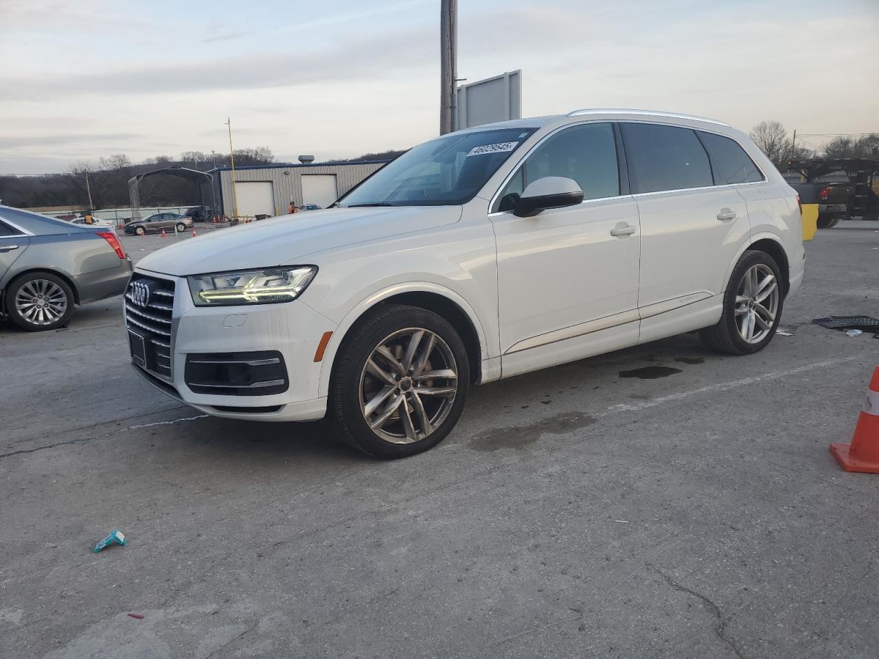 2017 Audi Q7 VIN WA1VAAF75HD025293