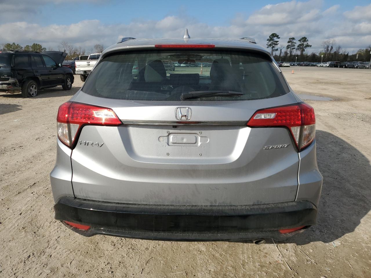 2020 Honda HR-V VIN 3CZRU5H19LM714954 Copart auction photo, front end damage thumbnail 6