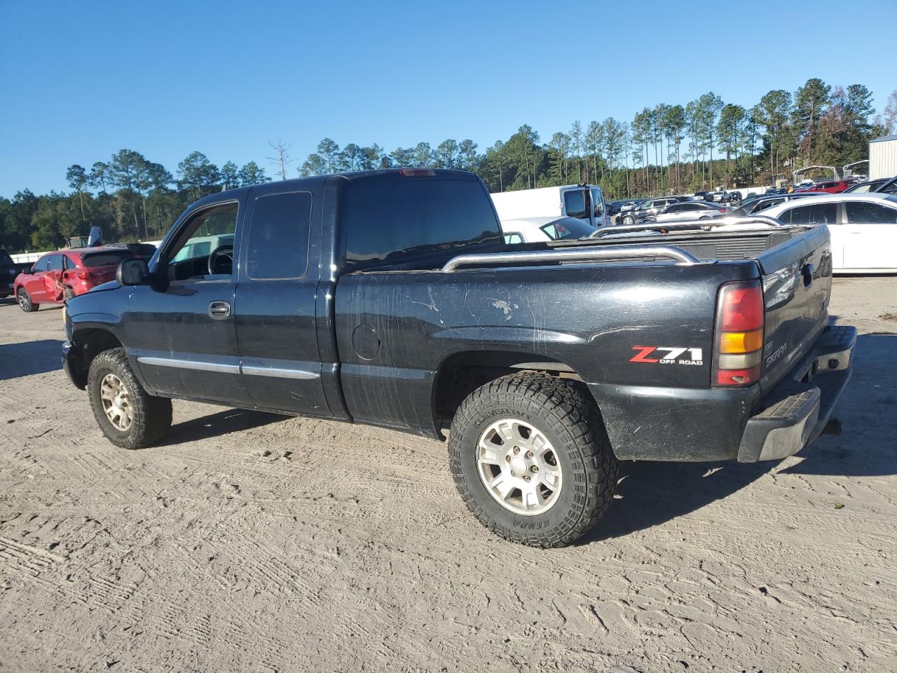 2006 GMC Sierra VIN 2GTEK19B761283925 Copart auction photo, side damage thumbnail 2