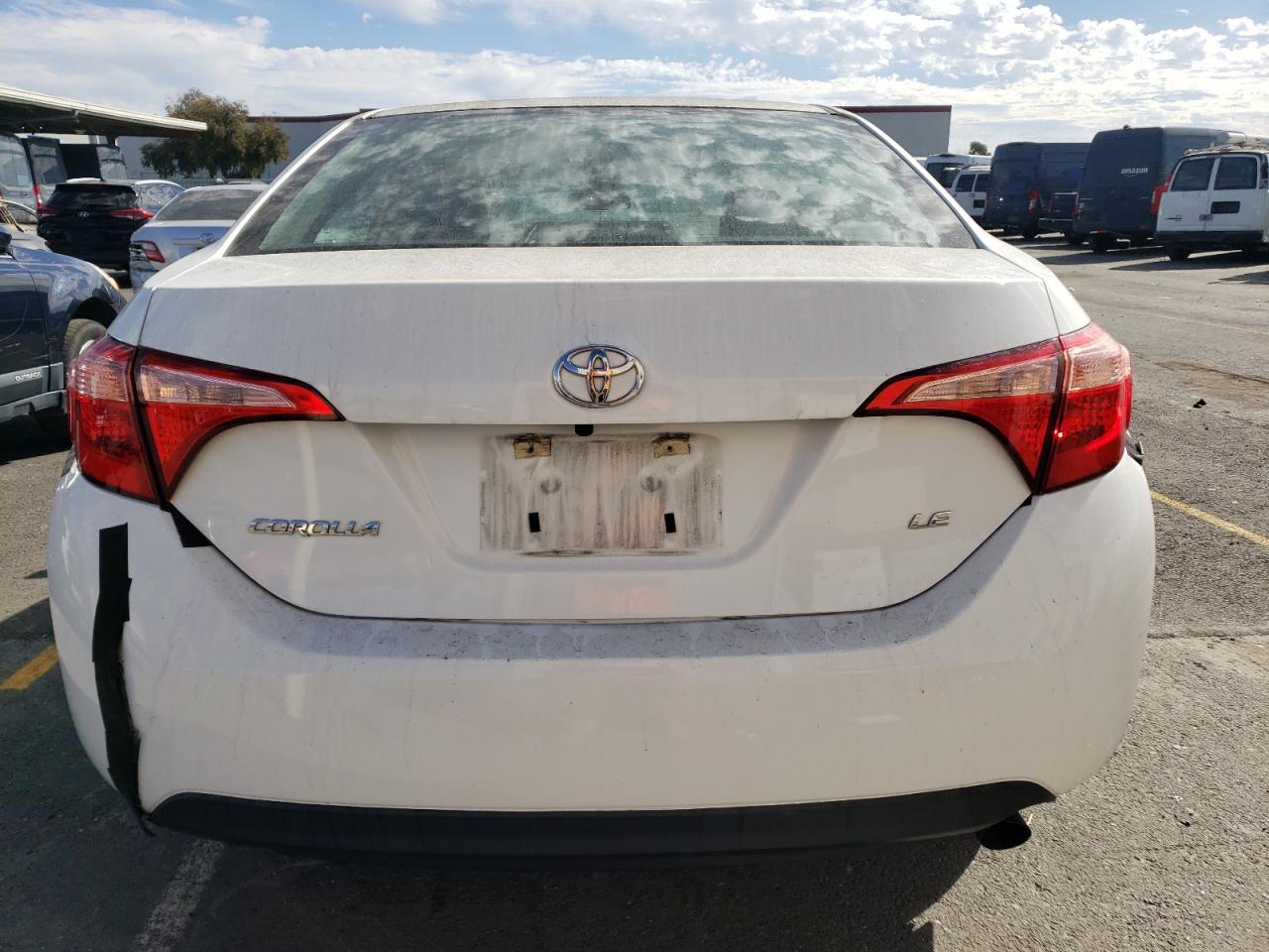 2018 Toyota Corolla VIN 5YFBURHE4JP802270 Copart auction photo, side damage thumbnail 6