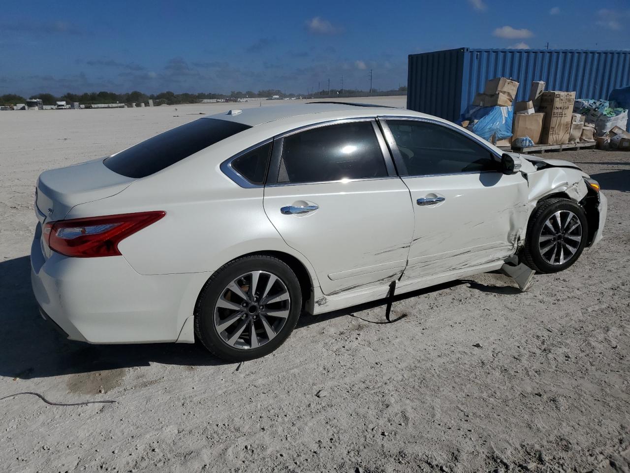 2017 Nissan Altima VIN 1N4AL3AP5HC261083 Copart auction photo, side damage thumbnail 3