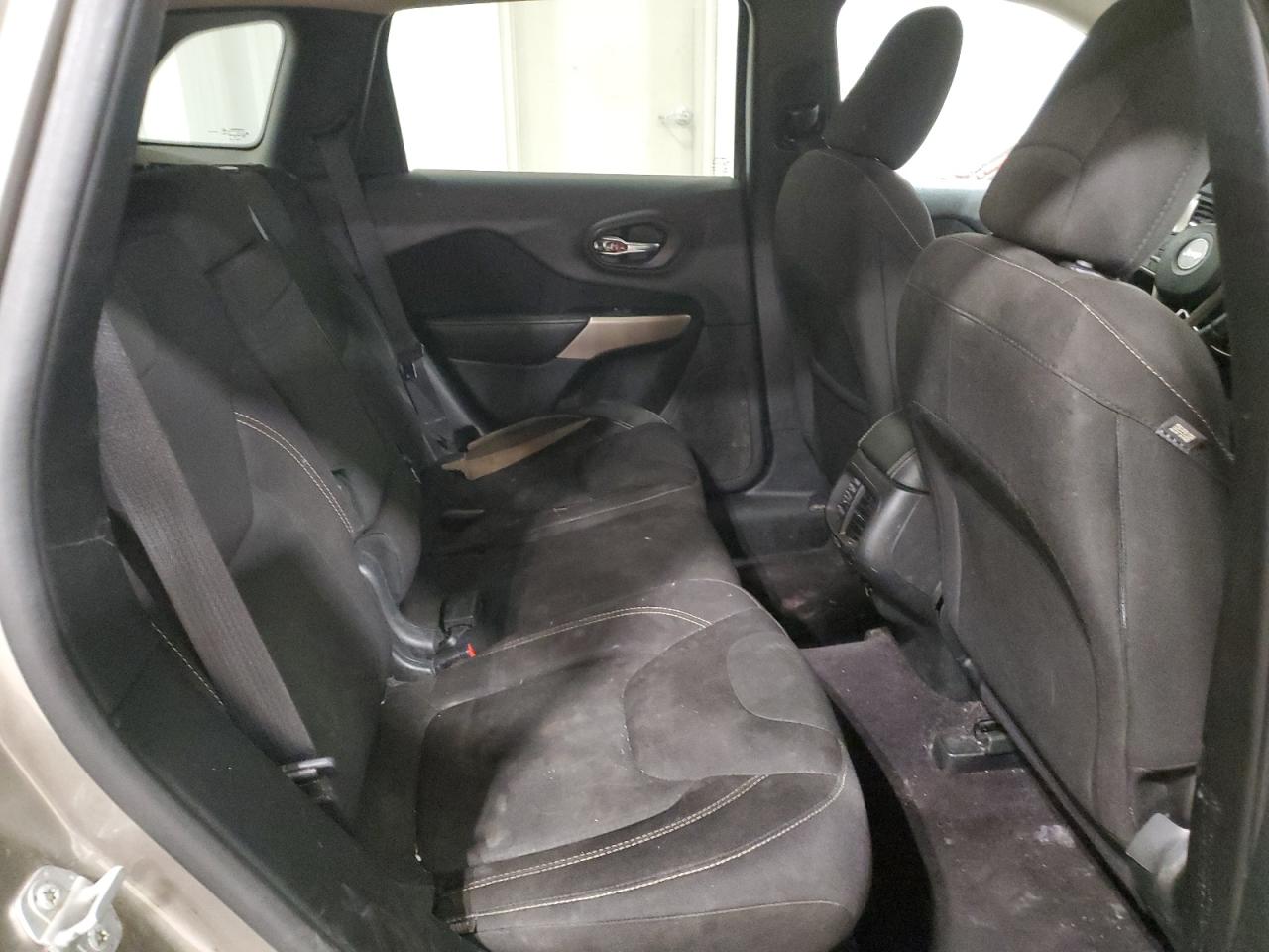 2017 Jeep Grand Cherokee VIN 1C4PJLCB9HW662002 Copart auction photo, all over damage thumbnail 11