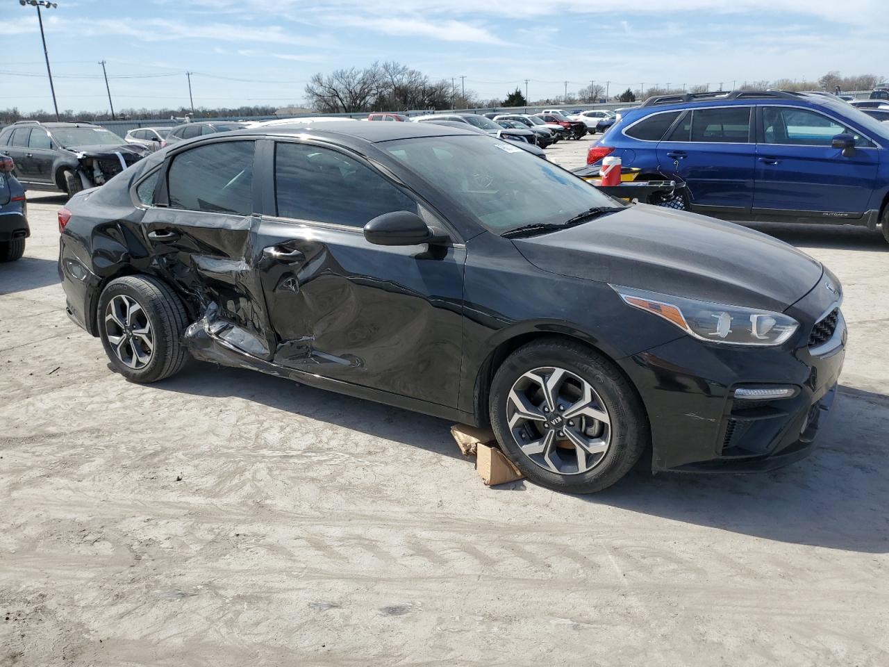 2020 KIA Forte VIN 3KPF24AD8LE154500 Copart auction photo, side / hail damage thumbnail 4