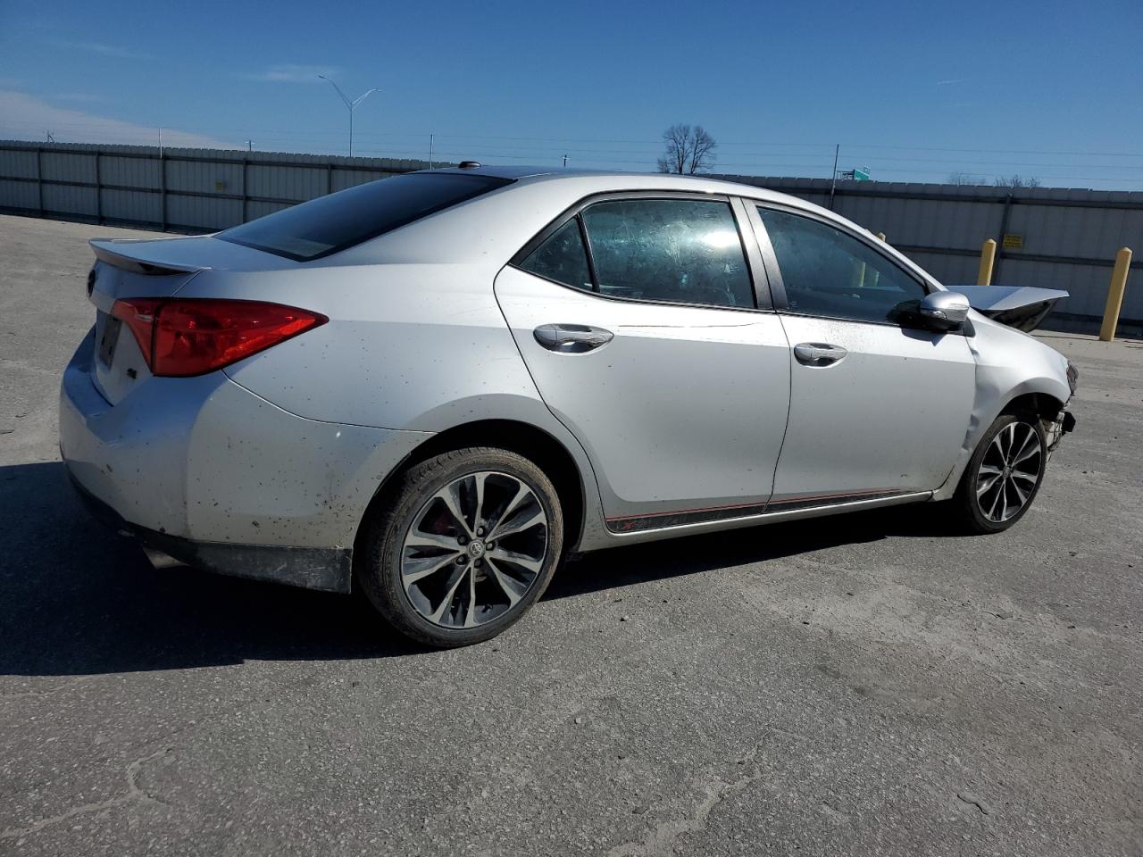 2017 Toyota Corolla VIN 2T1BURHE6HC917253 Copart auction photo, front end / side damage thumbnail 3