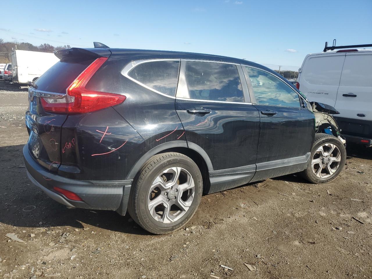 2018 Honda CR-V VIN 7FARW1H57JE011337 Copart auction photo, front end / minor dent/scratches damage thumbnail 3