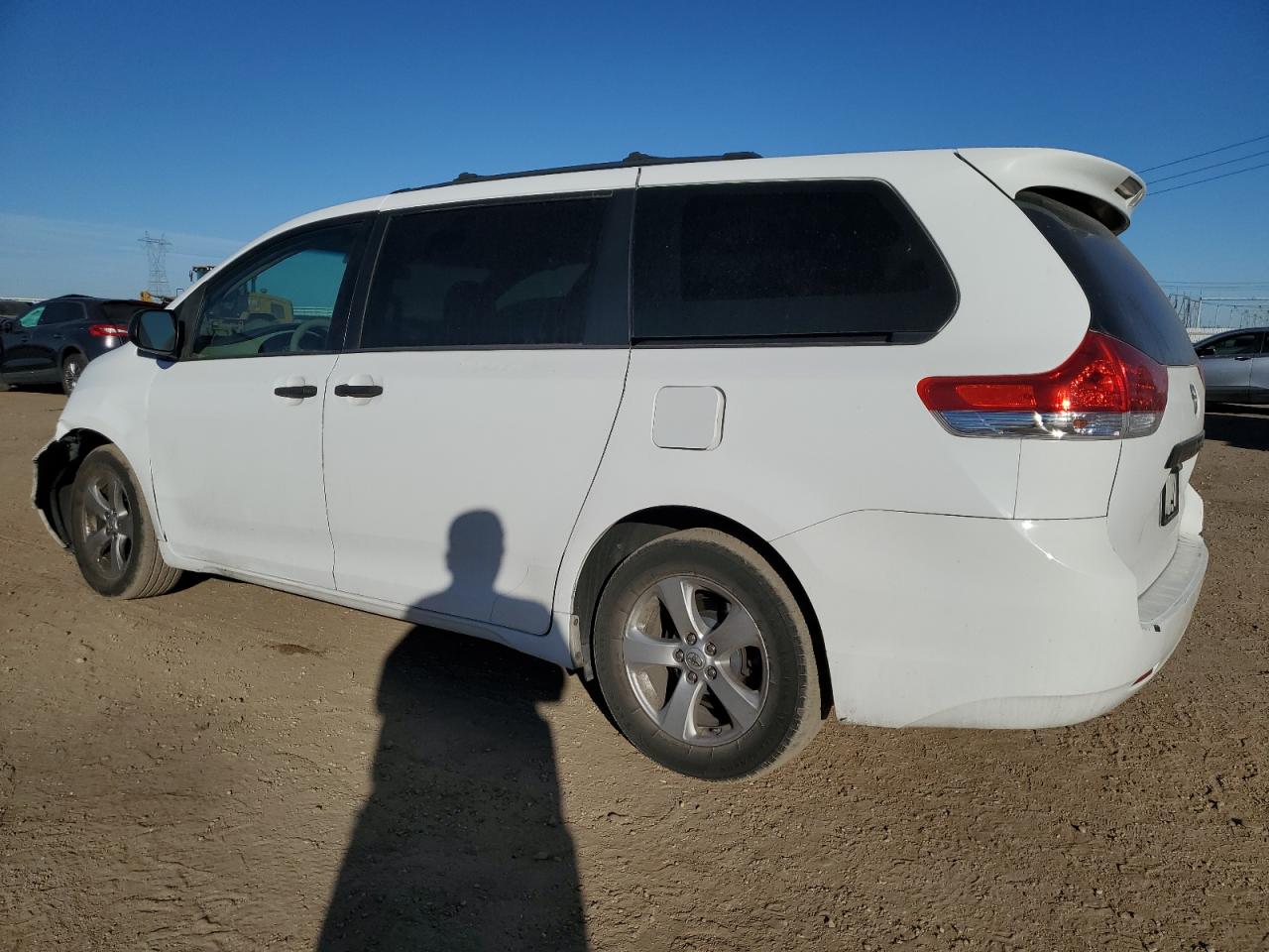 2013 Toyota Sienna VIN 5TDZK3DC0DS297295 Copart auction photo, front end / rear end damage thumbnail 2