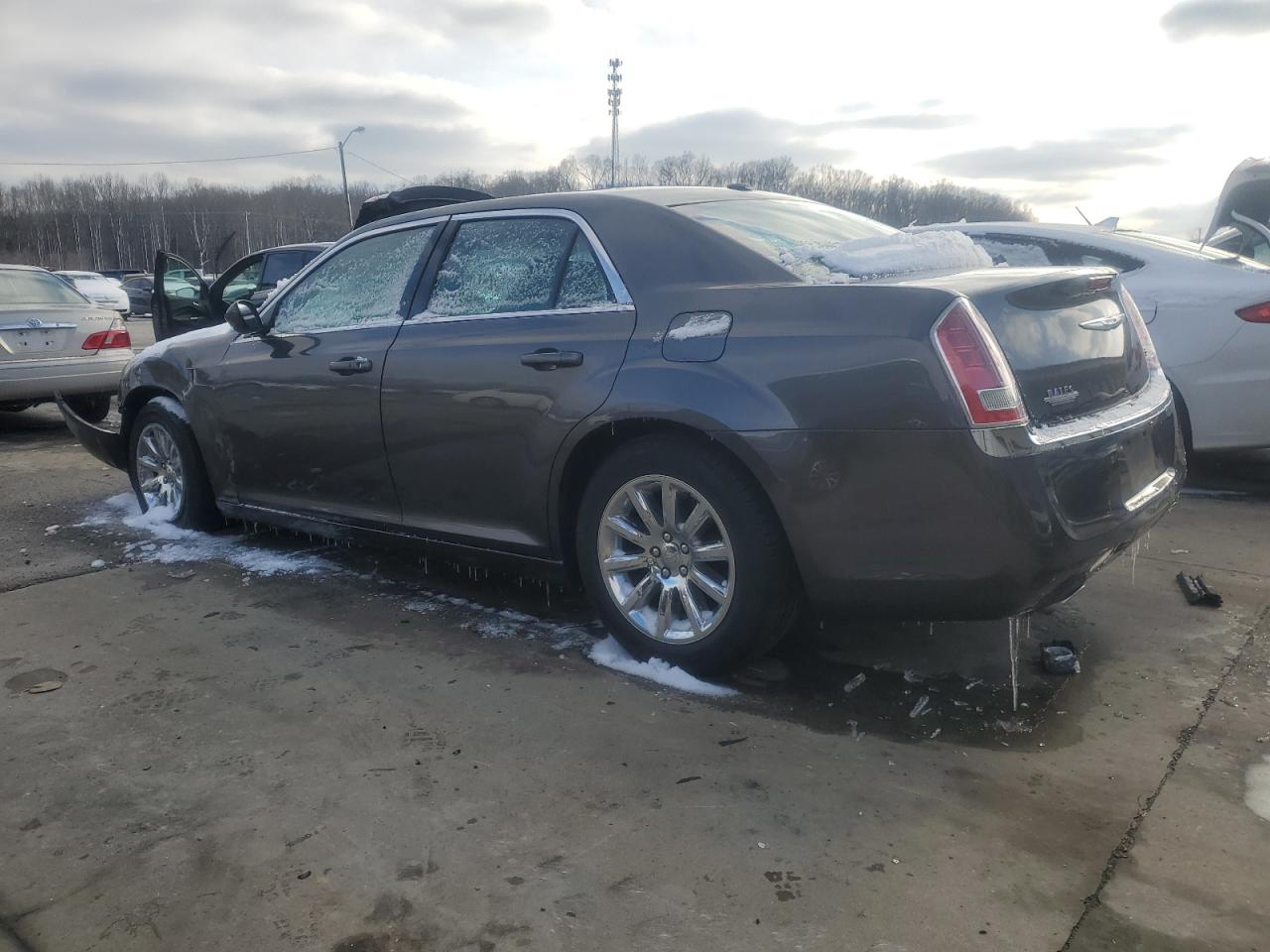 2014 Chrysler 300 VIN 2C3CCAAG2EH331353 Copart auction photo, front end damage thumbnail 2
