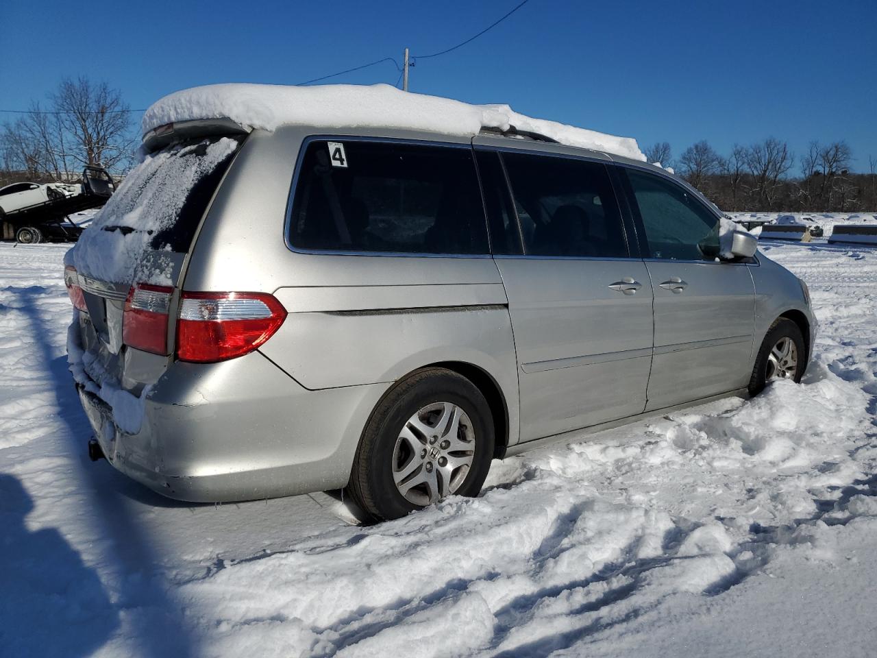 2006 Honda Odyssey VIN 5FNRL38486B086532 Copart auction photo, rear end / minor dent/scratches damage thumbnail 3