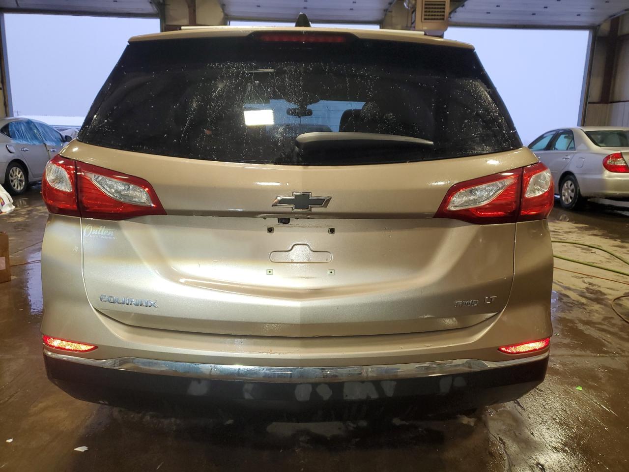 2018 Chevrolet Equinox VIN 2GNAXSEV0J6166695 Copart auction photo, side damage thumbnail 6