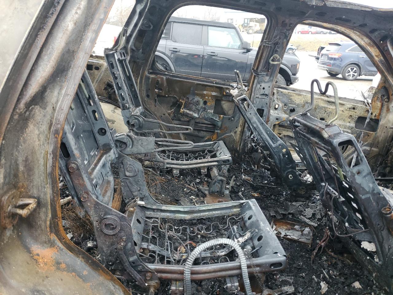 2013 Chevrolet Tahoe VIN 1GNSKCE09DR237284 Copart auction photo, burn damage thumbnail 11