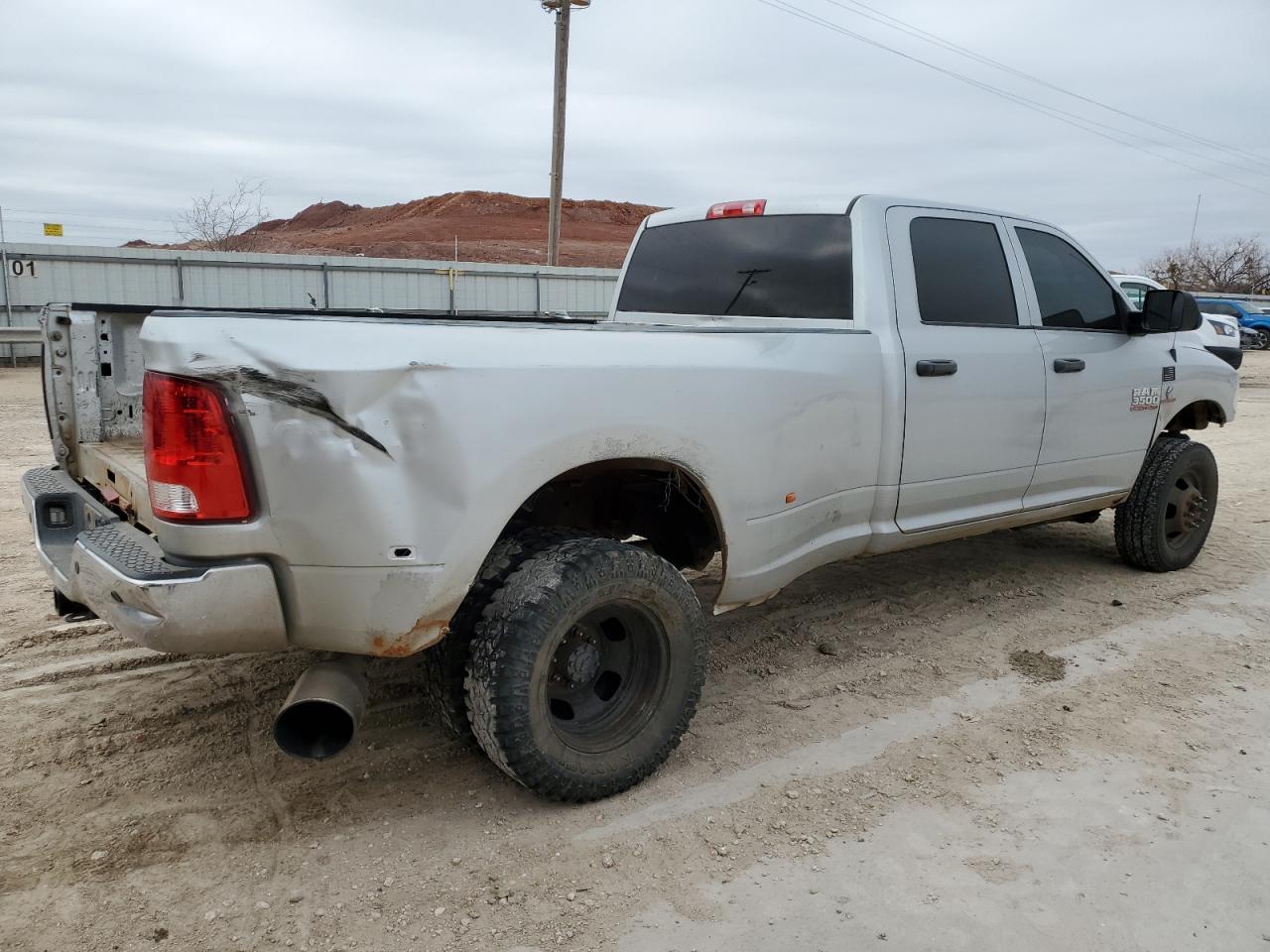 2018 RAM 3500 VIN 3C63RRGL4JG179137 Copart auction photo, front end / rear end damage thumbnail 3