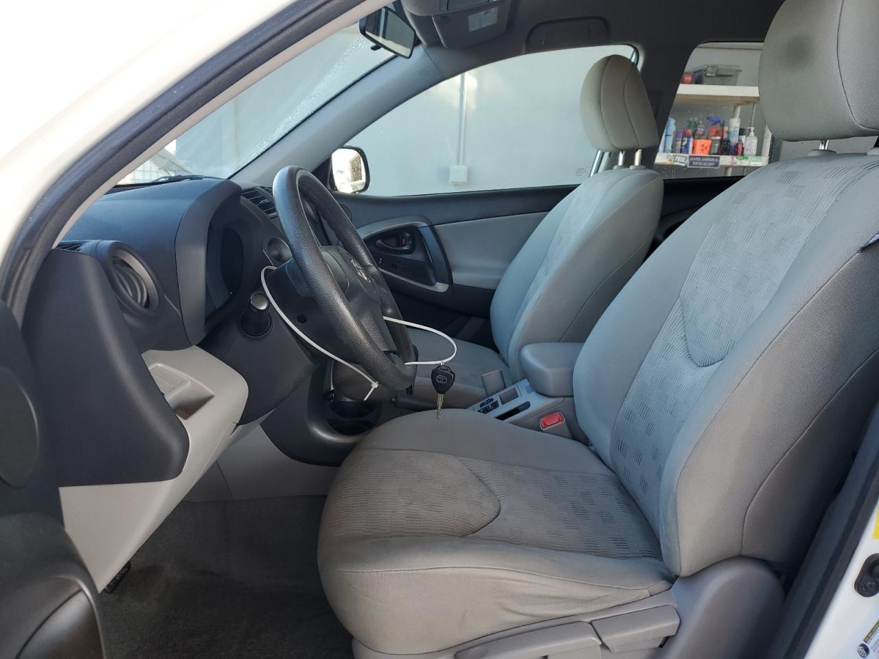 2011 Toyota RAV 4 VIN 2T3ZF4DV5BW090649 Copart auction photo, front end / minor dent/scratches damage thumbnail 7