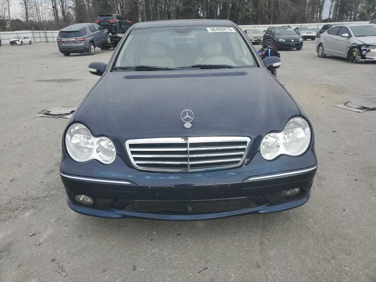 2005 Mercedes-Benz C-klasse VIN WDBRF40J75F648685 Copart auction photo, all over / frame damage damage thumbnail 5