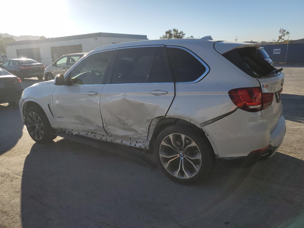 2018 BMW X5 VIN 5UXKR0C58J0X89438 Copart auction photo, all over damage thumbnail 2