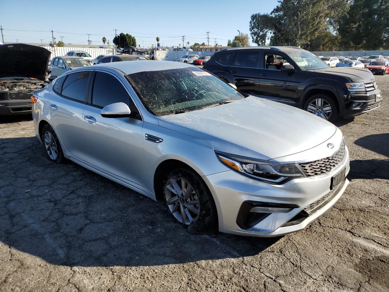 2020 KIA Optima VIN 5XXGT4L32LG432367 Copart auction photo, vandalism / minor dent/scratches damage thumbnail 4
