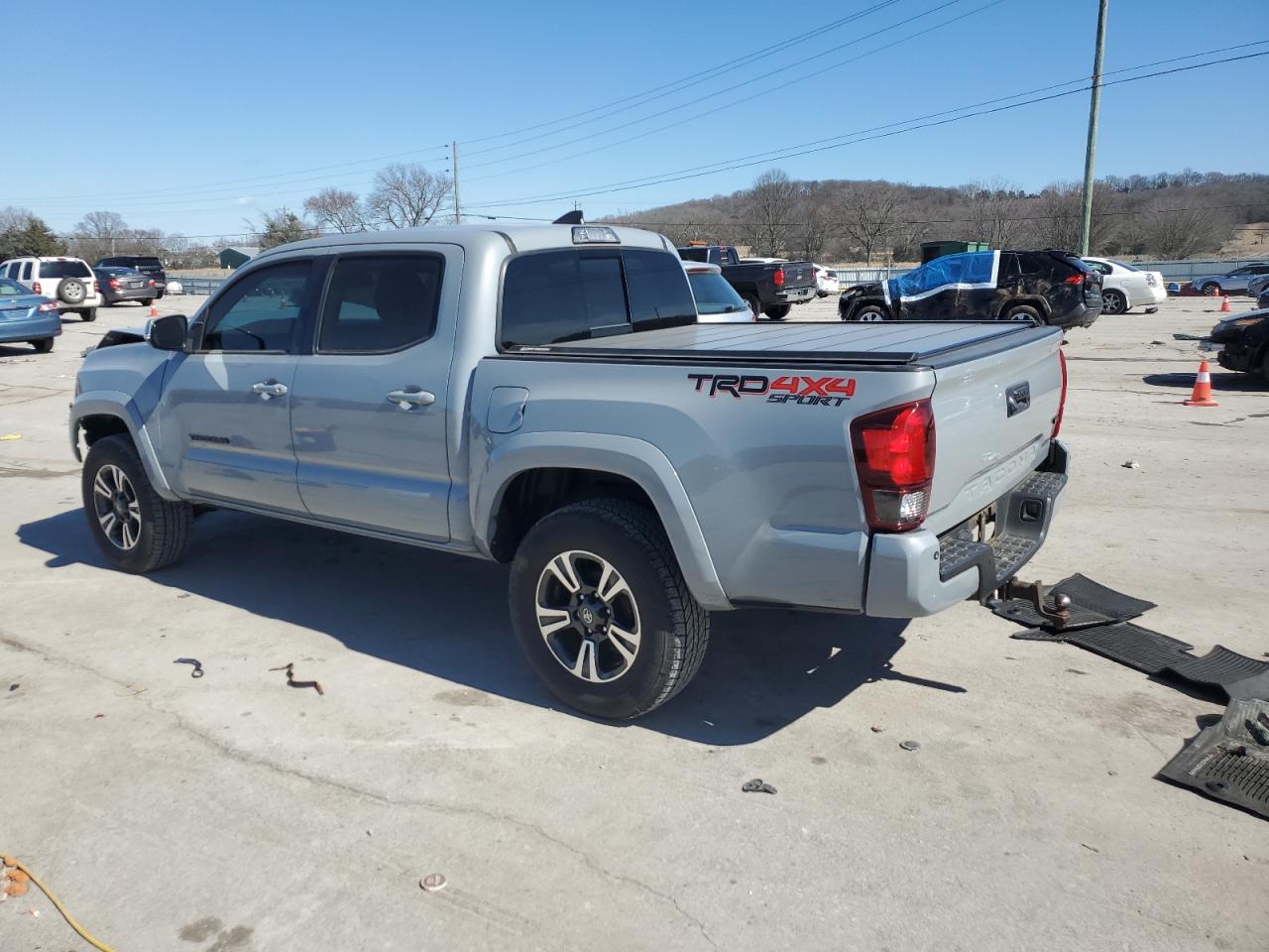 2019 Toyota Tacoma VIN 3TMCZ5AN6KM217644 Copart auction photo, front end damage thumbnail 2