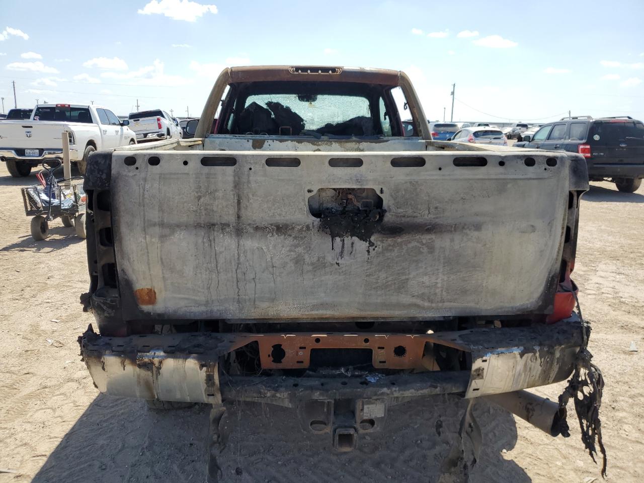 2011 Chevrolet Silverado VIN 1GC1KYC84BF259895 Copart auction photo, burn / burn - interior damage thumbnail 6