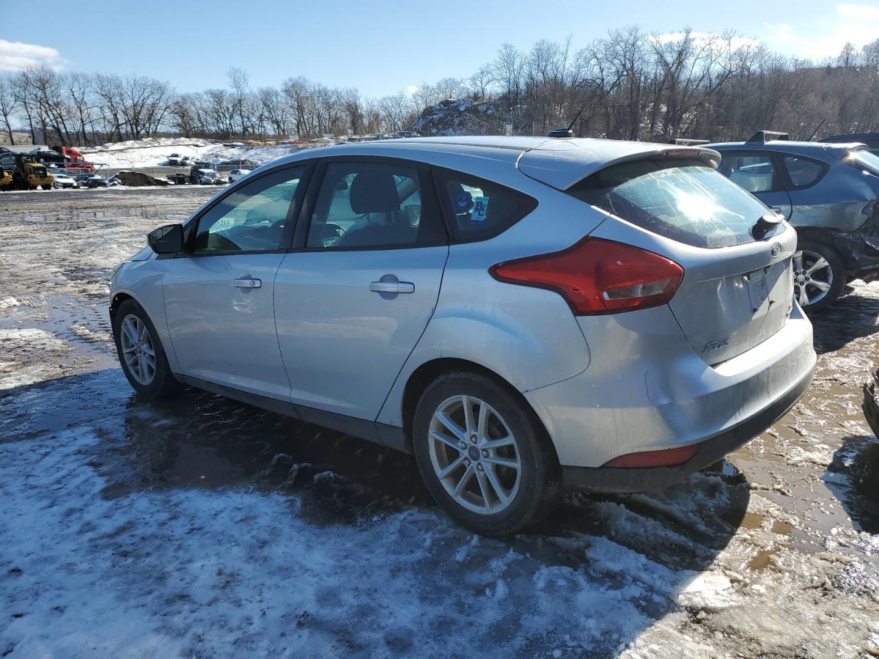 2015 Ford Focus VIN 1FADP3K22FL295015 Copart auction photo, front end damage thumbnail 2
