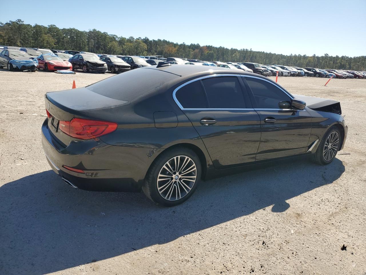 2019 BMW 5er VIN WBAJE5C55KWW06675 Copart auction photo, front end damage thumbnail 3