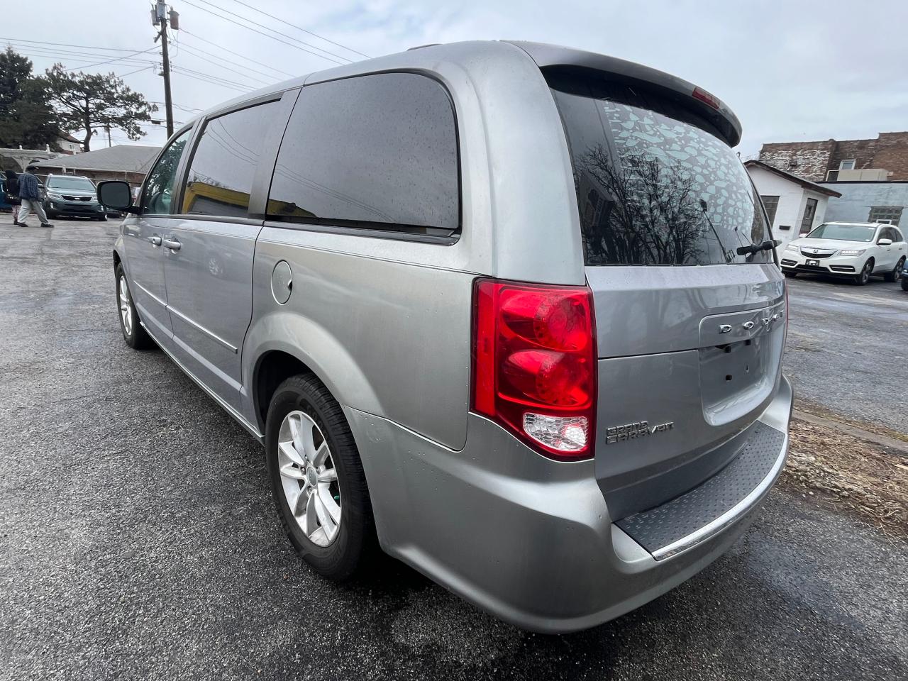 2017 Dodge Caravan VIN 2C4RDGEG2HR790428 Copart auction photo, normal wear / minor dent/scratches damage thumbnail 3