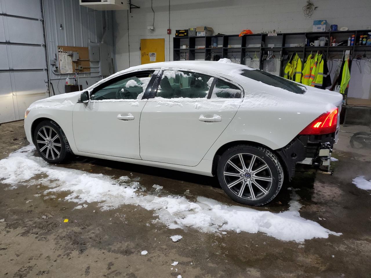 2016 Volvo S60 VIN LYV612TM3GB097810 Copart auction photo, rear end damage thumbnail 2