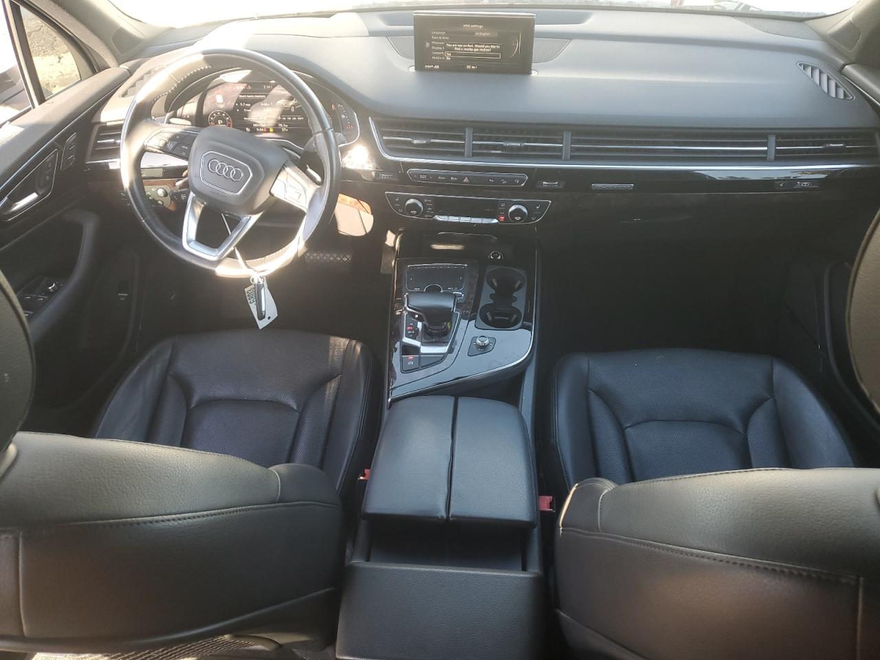 2017 Audi Q7 VIN WA1VAAF73HD034896 Copart auction photo, minor dent/scratches / minor dent/scratches damage thumbnail 8