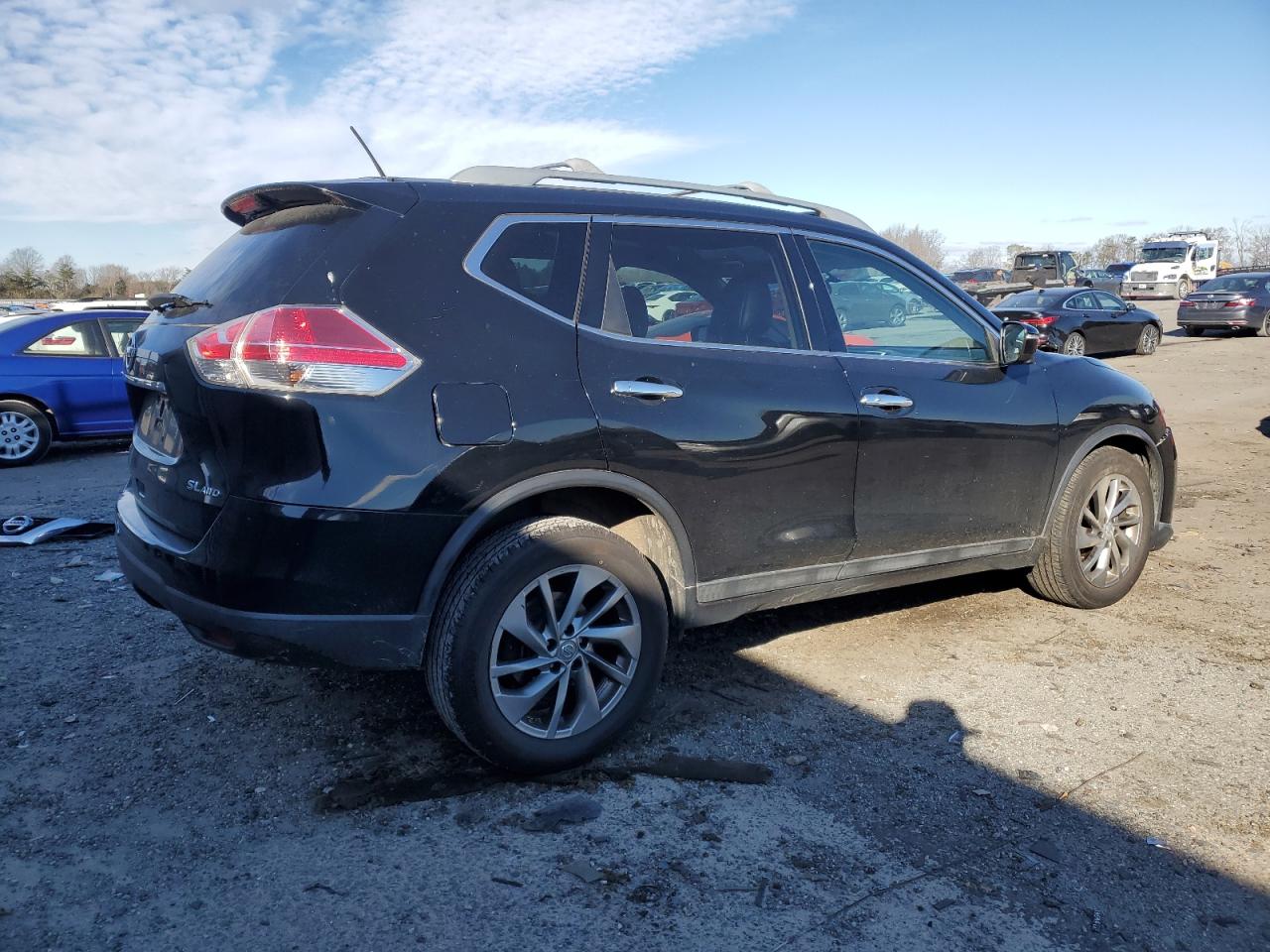 2015 Nissan Rogue VIN 5N1AT2MV0FC887132 Copart auction photo, undercarriage / front end damage thumbnail 3