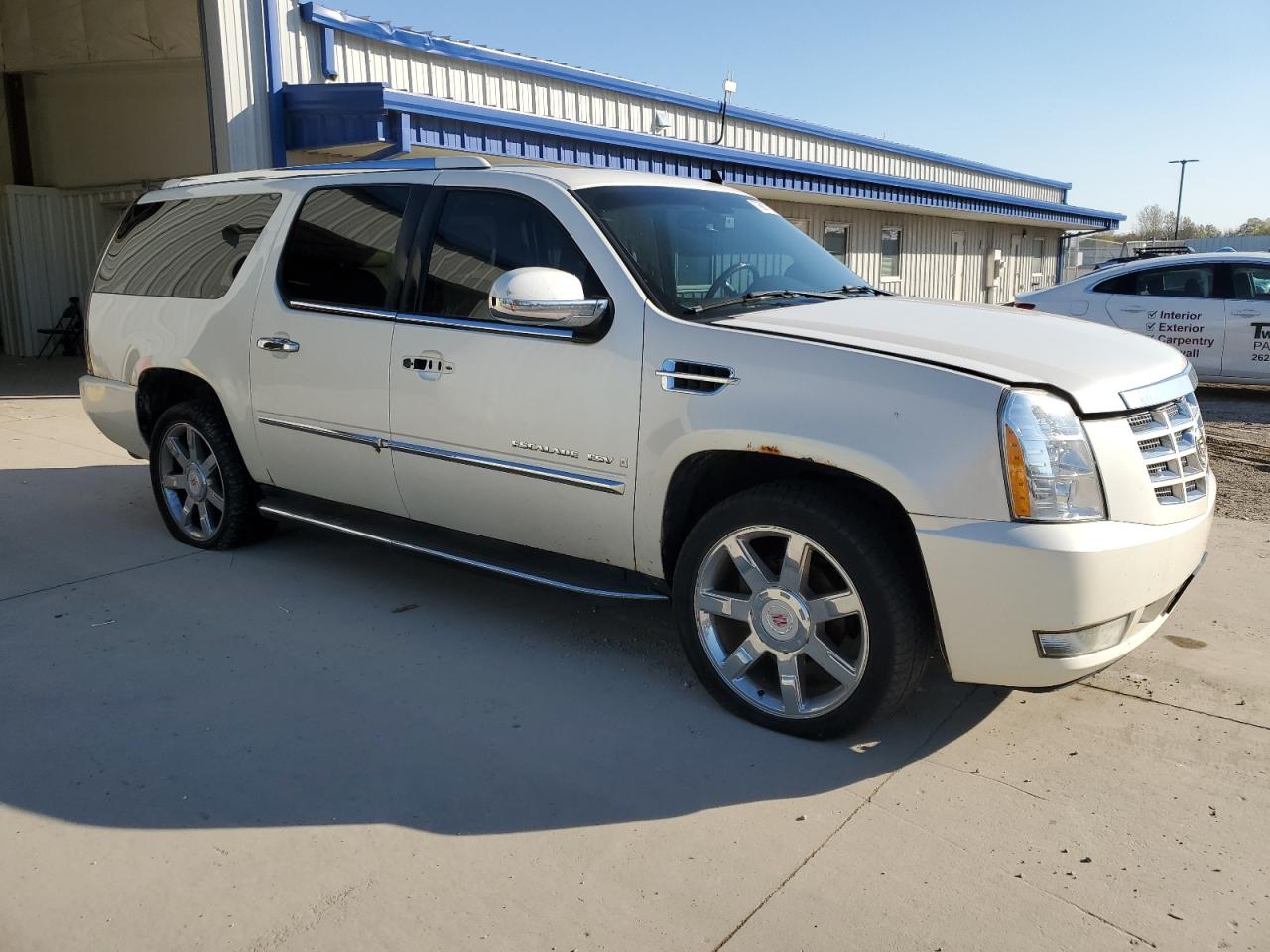 2007 Cadillac Escalade VIN 1GYFK66837R355975 Copart auction photo, minor dent/scratches damage thumbnail 4
