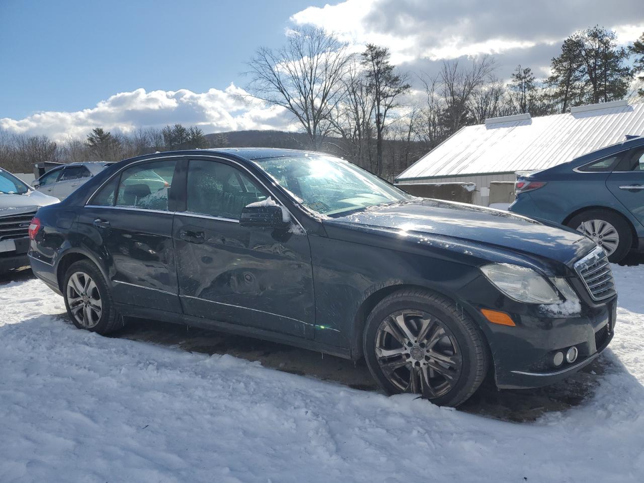 2010 Mercedes-Benz E-klasse VIN WDDHF8HB2AA138050 Copart auction photo, rear end / side damage thumbnail 4