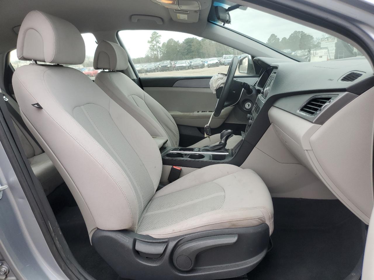 2017 Hyundai Sonata VIN 5NPE24AF0HH493283 Copart auction photo, front end / side damage thumbnail 7