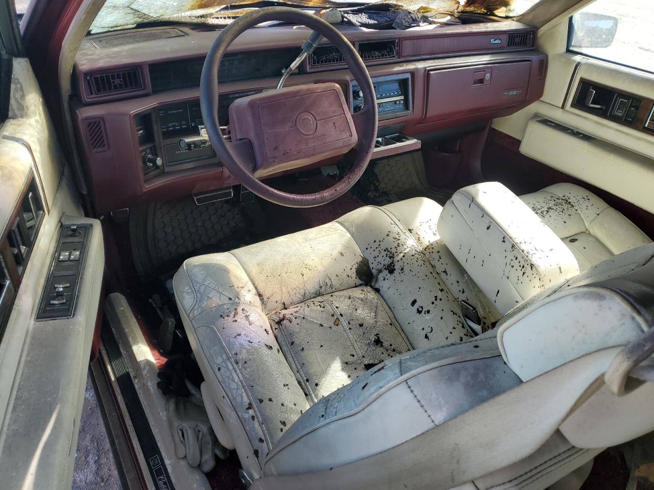1991 Cadillac De Ville VIN 1G6CD13B8M4229032 Copart auction photo, burn - engine damage thumbnail 8