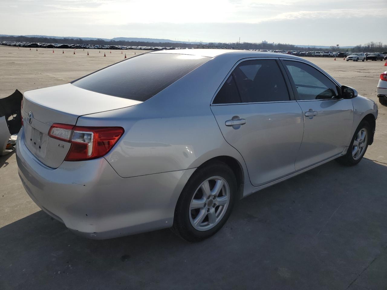 2014 Toyota Camry VIN 4T4BF1FK2ER429227 Copart auction photo, front end damage thumbnail 3