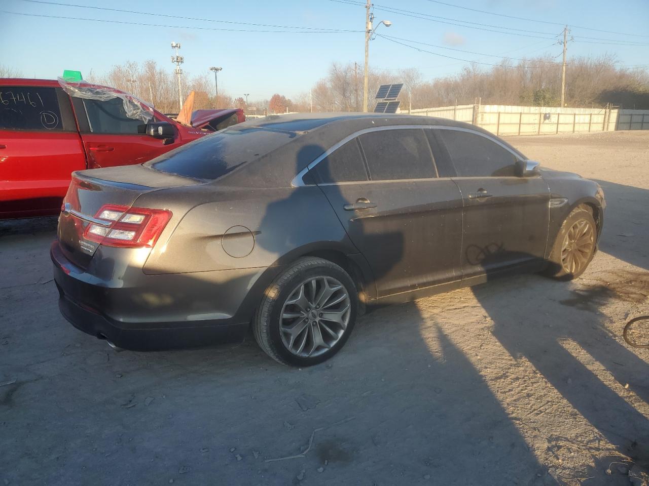 2015 Ford Taurus VIN 1FAHP2F82FG135526 Copart auction photo, normal wear / minor dent/scratches damage thumbnail 3