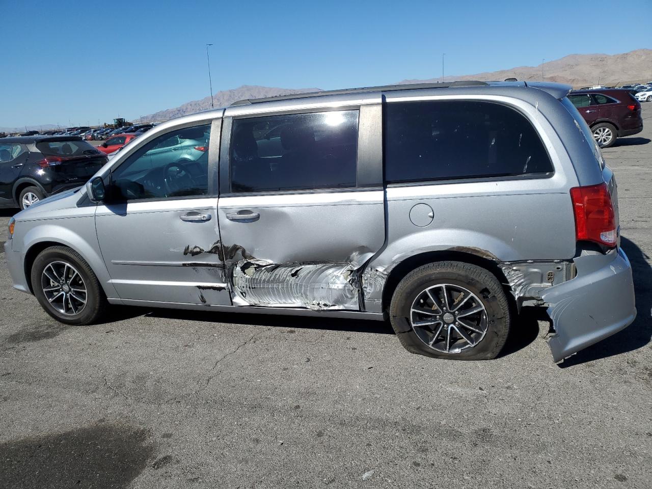 2017 Dodge Caravan VIN 2C4RDGEGXHR787082 Copart auction photo, side / rear end damage thumbnail 2